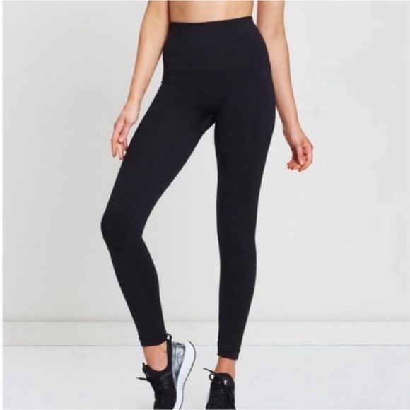 SPANX Look At Me Now Leggings Seamless Black High Waisted Size L Tummy Control - Picture 1 of 10